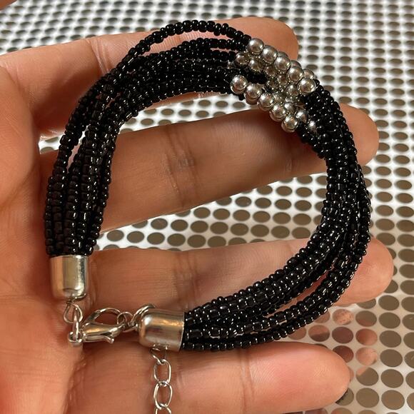 Vintage to Modern Black Silver Seed Bead Multi Strand Bracelet B#18 - Picture 4 of 8